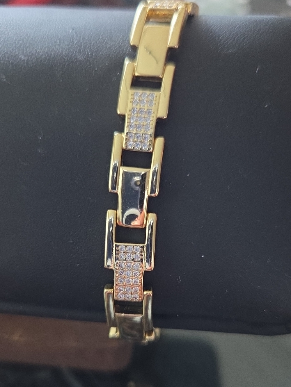 Gold Pavé Link Bracelet - Women Jewelry